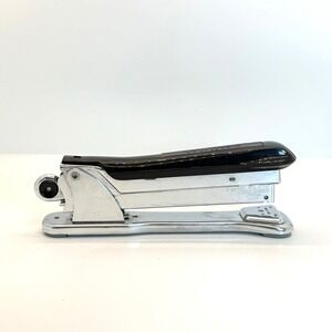 VTG Ace Fastener Aceliner Model 502 Chrome Black Cap Stapler Chicago USA Retro